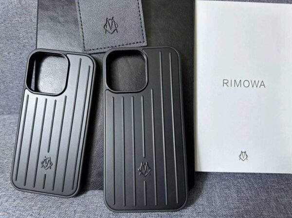 قاب برند RIMOWA جنس بدنه آلومینیوم