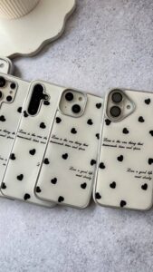 قاب گوشی آیفون 11 طرح ماه و ابر هولوگرامی