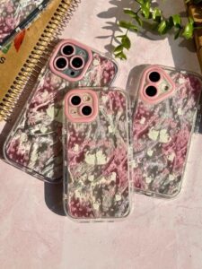 قاب طرح گربه بالدار صورتی گوشی آیفون 15 پرومکس