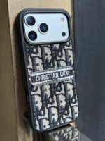 قاب Christian Dior طرح گلدوزی اوبلیک گوشی آیفون 16