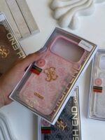قاب GUESS طرح مونوگرام گوشی آیفون 16 پرومکس
