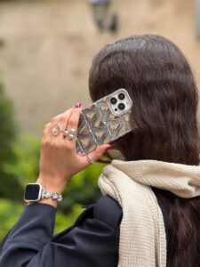 قاب گوشی آیفون طرح قلب نقره ای با ورقه شاینی