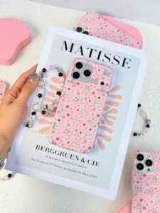 قاب Pink Paws طرح سگ و قلب گوشی آیفون 14 پرو