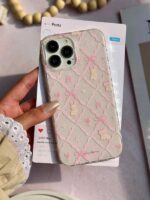 قاب طرح خرگوش صورتی گوشی آیفون 15 پرومکس
