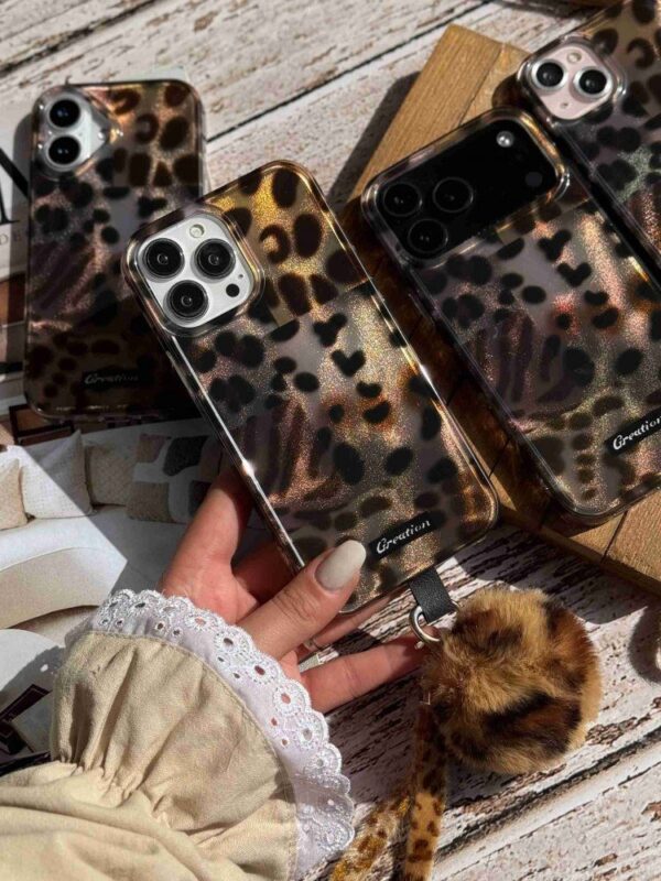 قاب طرح Land of the Leopards (بدون آویز) گوشی آیفون 16 پرومکس
