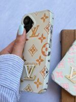 قاب Louis Vuitton طرح هولوگرامی گوشی آیفون 12 و آیفون 12 پرو