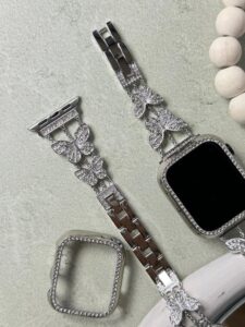 بند اپل واچ پروانه نگینی استیل با گارد نگین دار مناسب برای سایز 42 و 44 و 45 میلی متر