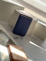 جاکارتی مگ سیف چرمی گوشی آیفون