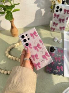 قاب گوشی آیفون 15 پرومکس شفاف طرح پاپیون صورتی