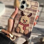 قاب گوشی آیفون 16 طرح گوزن با بند مچی