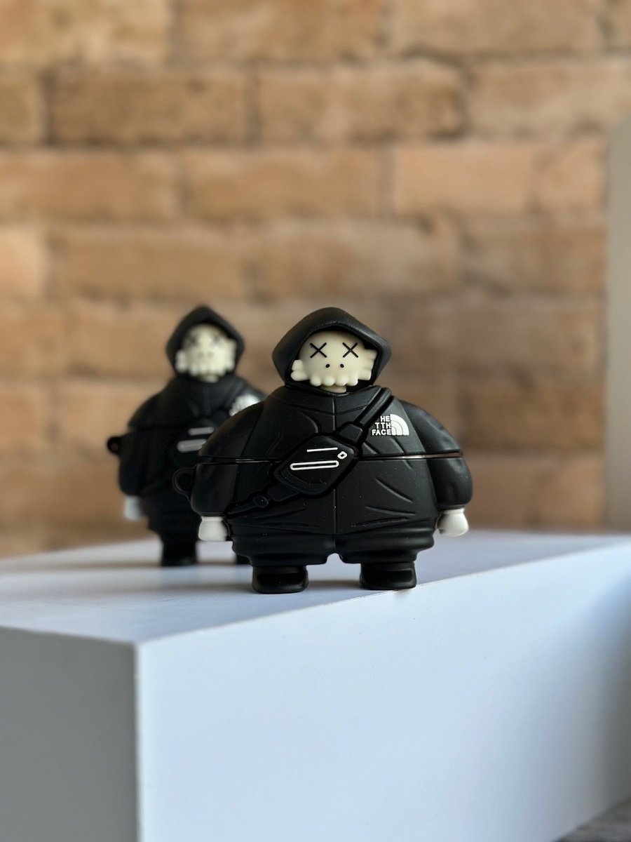کاور ایرپاد Kaws : The North Face (کدa0057) 1 کاور ایرپاد Kaws : The North Face (کدa0057)