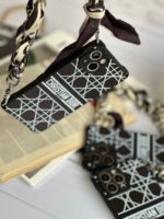قاب Black Christian Dior با بند (کدC1462)