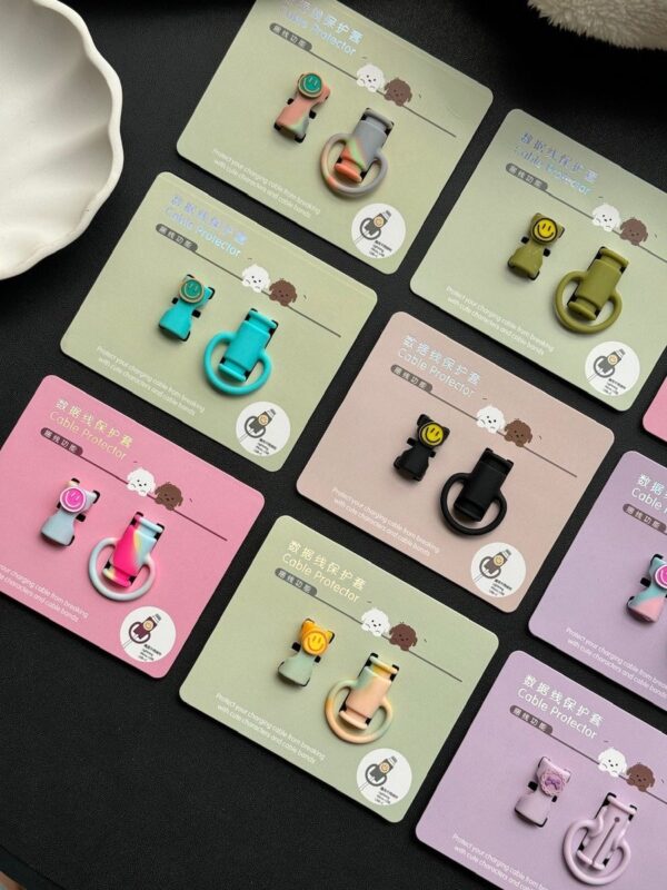 محافظ کابل سیلیکونی طرح Smile (کدa0109)