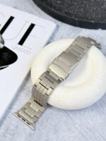 بند اپل واچ فلزی کلاسیک مدل سه ردیفه (کدw5079)