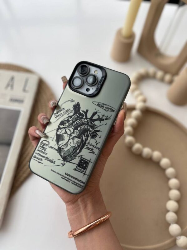 قاب طرح آناتومی قلب گوشی آیفون 13 پرومکس