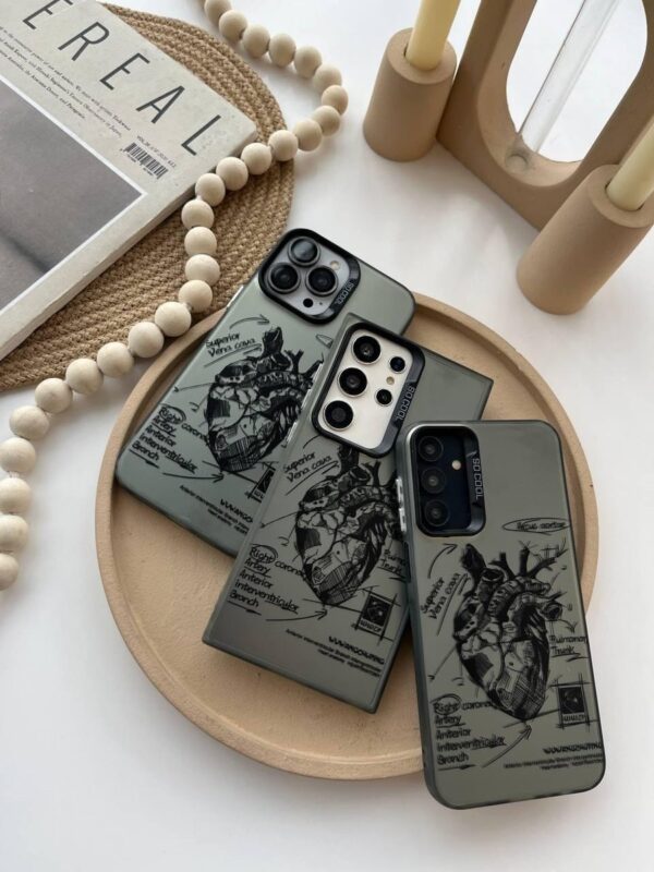قاب طرح آناتومی قلب گوشی آیفون 15 پرومکس