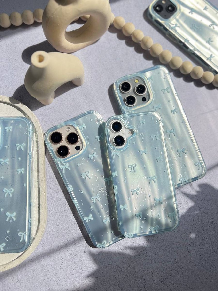 قاب طرح پاپیون آبی گوشی آیفون 16 پرو 1 قاب طرح پاپیون آبی گوشی آیفون 16 پرو