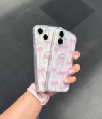 قاب پاپیون 🎀 صورتی با ولت مگ سیف گوشی آیفون 16