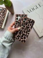 کاور طرح پلنگی قهوه ای گوشی آیفون 16