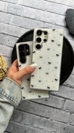 کاور طرح پاپیون مشکی همراه آویز گوشی سامسونگ A55