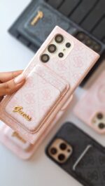 قاب GUESS طرح مونوگرام گوشی آیفون 15 پرو