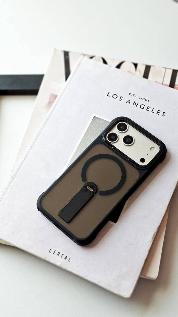 قاب Sturdy Case طرح استند دار