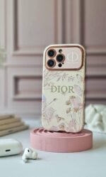 قاب Dior طرح گل‌دار گوشی آیفون 17 پرومکس
