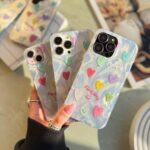 قاب گوشی آیفون 15 طرح براش قلب رنگی