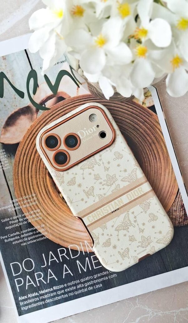 قاب دیور طرح پروانه گوشی آیفون 16 پرو