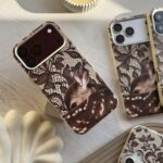 قاب چرمی طرح آهو و گیپور گوشی آیفون 16 پرومکس