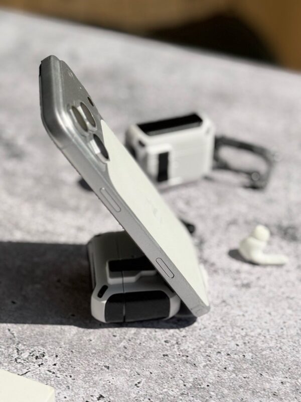 ایرپاد Locker Stand مگنت دار کربنی (a0346)